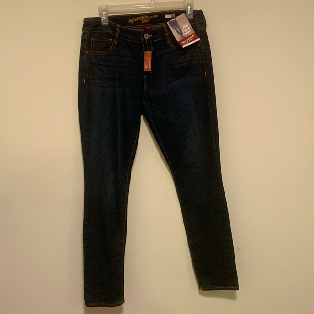 Arizona Super Skinny Jeans.